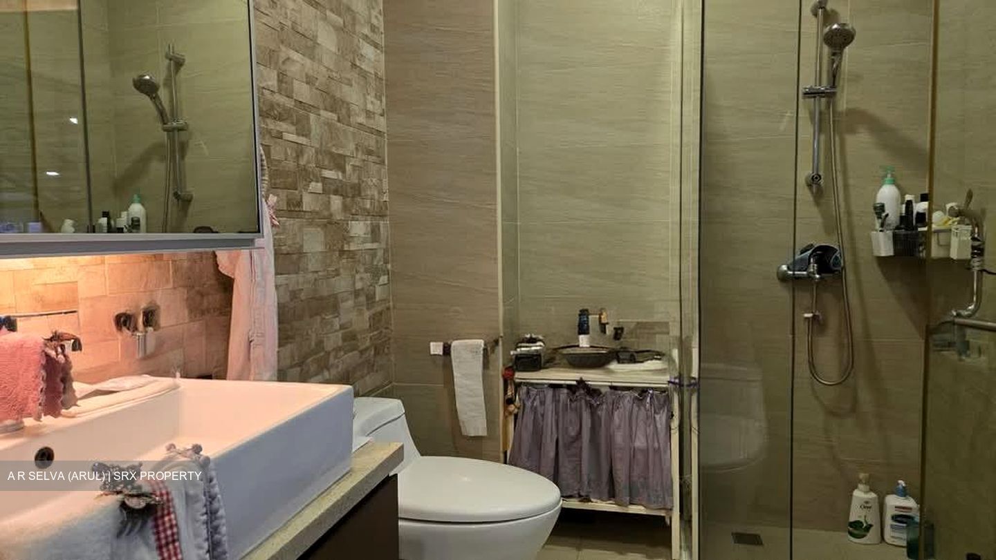 Lakepoint Condominium (D22), Condominium #576812601